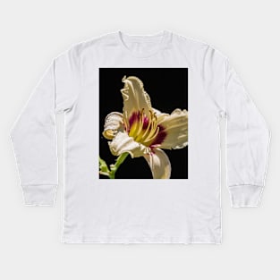 Daylilly Close-up 9 Kids Long Sleeve T-Shirt